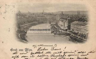 5 db az építkezési folyamatot jól mutató, régi képeslap a bécsi Ferenc József rakpartról / Wien - Vienna, Franz Josefs Quai; 5 postcards showing different stages of construction