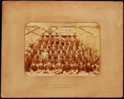 1890 K. und K. Infanterie Reg. Erzherzog Heinrich No. 51, gyalogos ezredről készült fotó kartonra kasírozva, fotó 23x17 cm, karton 37x30 cm