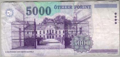 1999. 5000Ft betűjel sorszámmal együtt erősen balra (majdnem a bankjegy szélére) csúszva! T:II- R!