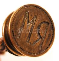 Szép kialakítású női alakos "RM" monogramos bronz pecsétnyomó, m: 8,5 cm /
old bronze stam...