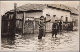 1937 Árvíz a Sajó utcában, 16x10 cm