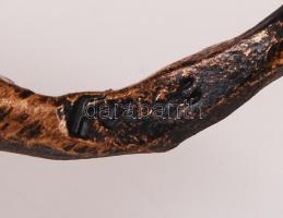 Futó István (1970-): Antikolt rózsás gyertyatartó, kovácsoltvas, jelzett, hibátlan, 16×7 cm, m:6 cm