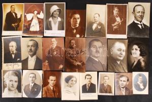 A Magyar Zenész című laptól származó nagy mennyiségű zenészeket ábrázoló fotó és újságkivágás, több feliratozva, 7x5 és 15x13 cm közötti méretekben