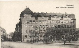 Budapest VIII. Horváth Mihály tér (Mária Terézia tér) Hadikórház, villamos (EK)