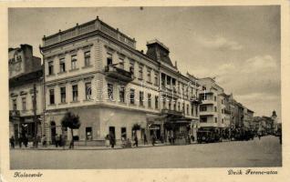 Kolozsvár, Deák Ferenc utca, Dombi, katonai mentőautó / street, shops, military ambulance (EK)