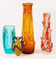 3 db színes üvegváza és 1 db régi üveg fűszertartó, m: 14, 20, 29 és 35 cm