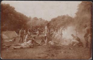 cca 1914-1918 Katonai táborban, fotólap, 9x14 cm