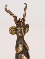 Bács Zoltán: Sámán. Bronz, jelzett, márvány talapzaton, m:8 cm
