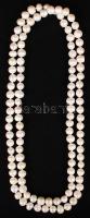 Tenyésztett gyöngy nyaklánc, h: 115 cm / Cultured pearl necklace, 115 cm
