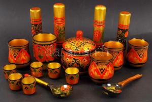 Óriási bolhapiac tétel, főleg porcelánokkal. Sok jó és értékes darab