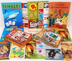 Gyermekkönyvek, folyóiratok, kifestők nagy mennyiségben, kb. 70 darab