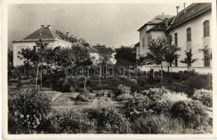 Kiskunfélegyháza, Constantinum Leánynevelő intézet, kert