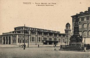 Trieste, Nuovo Mercato del Pesce, Monumento Massimilano / Fish Market, monument (EK)