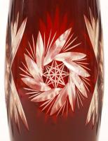 Rubinvörös üveg váza, többrétegű, csiszolt, hámozott, hibátlan, m:30 cm, d:8 cm