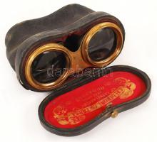 Gyöngyházberakású színházi látcső fém és sárgaréz elemekkel, eredeti tokjában /
Brass and metal thea...