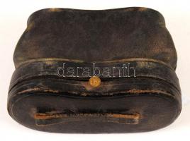 Gyöngyházberakású színházi látcső fém és sárgaréz elemekkel, eredeti tokjában /
Brass and metal thea...