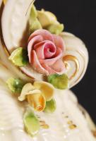 Koronás N jelzésű porcelán gyertyatartó apró rózsákkal, hibátlan, jelzett, m: 14 cm