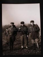 A jugoszláv delegáció tagjai vadászaton Magyarországon, MTI fotó, hátoldalon feliratozva, 24x18 cm