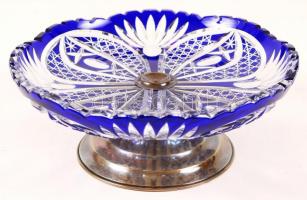 Kék kristály többrétegű, hámozot, csiszolt asztali kínáló tál ezüst (Ag) talpazaton, peremén apró le...