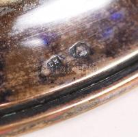 Kék kristály többrétegű, hámozot, csiszolt asztali kínáló tál ezüst (Ag) talpazaton, peremén apró le...