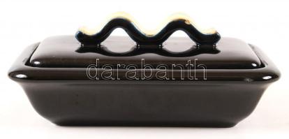 Zsolnay fedeles asztali kínáló hullámszalagos fedélfogó díszítéssel, apró lepattanásokkal, jelzett, 11x18x6 cm