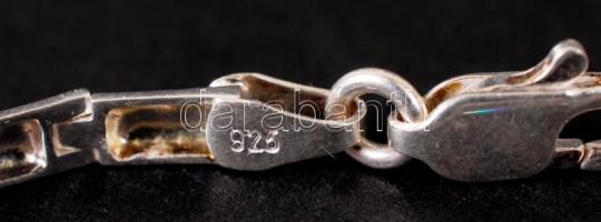 Ezüst (Ag) karkötő cirkónia díszítéssel, jelzett, h: 17 cm, br: 7,4 g /
Silver bracelet, br: 7,4 g