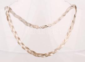 Ezüst (Ag) nyakék fonott díszítéssel, jelzett, h: 42 cm, 17,5 g / Silver necklace, 17,5 g