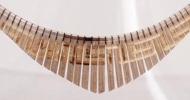 Ezüst (Ag) nyakék tűzaranyozott díszítéssel, h: 40 cm, 10,5 g /
Silver bracelet, 10,5 g