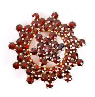 Tűzaranyozott ezüst (Ag) kitüző kövekkel díszítve, jelzett, 5,3 g / Silver brooch, 10,5 g