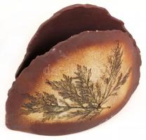 Iparművészeti Vállalatos váza és egy jelzés nélküli váza, apró lepattanásokkal, m:24 cm, h:27cm