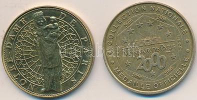 Franciaország 2000. Monnaie de Paris Cu turizmus zseton (34mm) + 2008. Notre-Dame katedrális Cu emlékérem (34mm) T:2 France 2000. Monnaie de Paris Cu tourist token (34mm) + 2008. Notre-Dame Cathedral Cu commemorative medallion (34mm) C:XF