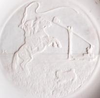 3 db fényben átlátszó Herendet ábrázoló porcelán falitányér, jelzés nélkül, hibátlan,  d: 15 és 18,5...