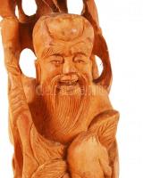 Faragott nemesfa szobor kis hibával, m: 60 cm