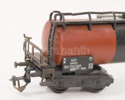 7 db vasúti modell vegyes állapotban