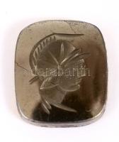 Pecsétgyűrű római fejet ábrázoló ónix köve, 1x1 cm