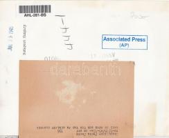 1945 A szétrombolt Szabadság híd, angol szöveggel, pecséttel jelzett, 23x18 cm