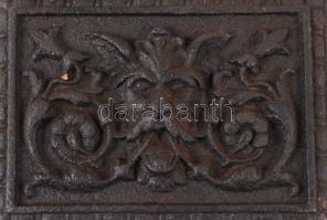 XIX. sz.: Ördögfejes, öntöttvas kályhaajtók. 2db. / Stove doors with devil's head