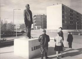1981 Lenin szobor Hajdúböszörményben, MTI fotó, 18x13 cm