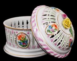 Herendi virágmintás áttört asztali bonbonier, tetején rózsával, apró lepattanással, jelzett, d: 16 c...