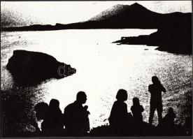 cca 1980 Riedel René: Az utolsó naplemente, vintage fotóművészeti alkotás feliratozva, 17x24 cm
