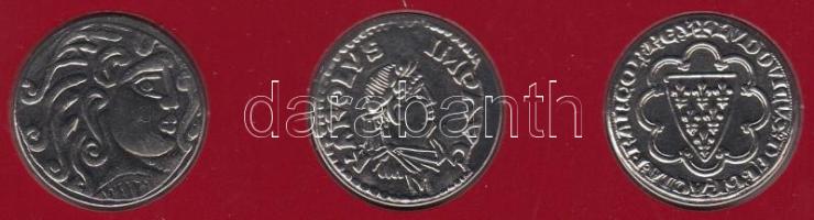 Franciaország 2000. 5Fr CuNi (3xklf) "2000 éves a francia éremverés" dísztokos szett 1/3 példánya T:BU France 2000. 5 Francs CuNi (3xdiff) "2000 Years of coins in France" set in original case, Volume I/III C:BU