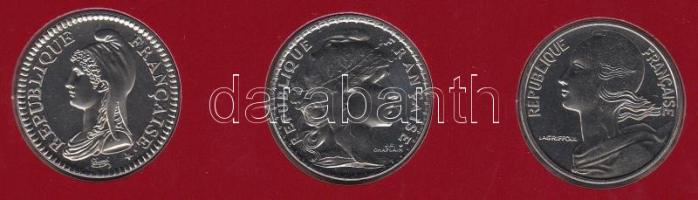 Franciaország 2000. 5Fr CuNi (3xklf) "2000 éves a francia éremverés" dísztokos szett 3/3 példánya T:BU France 2000. 5 Francs CuNi (3xdiff) "2000 Years of coins in France" set in original case, Volume III/III C:BU