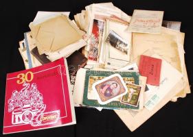 cca 1860-1940 Cipősdoboznyi átnézetlen papírrégiség hagyaték tétel