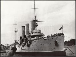 cca 1980 Horváth Zoltán: Auróra, orosz hadihajó, 18x24 cm