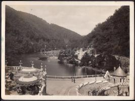 cca 1930 Margit fényképészet: Lillafüredi kastélyszálló és a tóuszoda, 2 db fotó, 18x24 cm