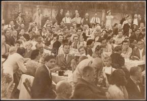 cca 1930-1940 Budapest, Gutenberg majális a Nyomdászotthonban, 2 db fotó, 16x23 cm