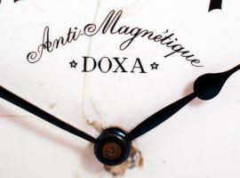 Doxa másodpercmutatós nagy zsebóra, sérült, nem jár, d:7 cm