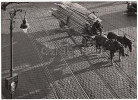 cca 1930-1940 Osoha László: Délutáni napfény, vintage fotóművészeti alkotás, pecséttel jelzett, 16x22 cm