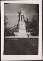 cca 1937 Vitéz Jákfalvi Gömbös Gyula (1886-1936) szobra az Erzsébet híd budai oldalán, 9x6 cm