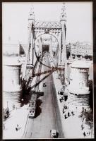 Cca 1940 Erzsébet-híd, fotó, üvegezett keretben, 29×20 cm